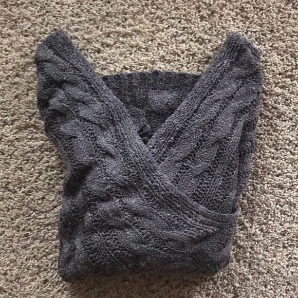 SOLD π HP π1.18.20 One the land sweater - Picture 3 of 7